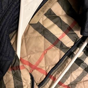 Burberry Women use jacket fit size small in women